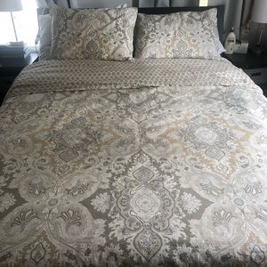 Beautiful duvet cover!!!!